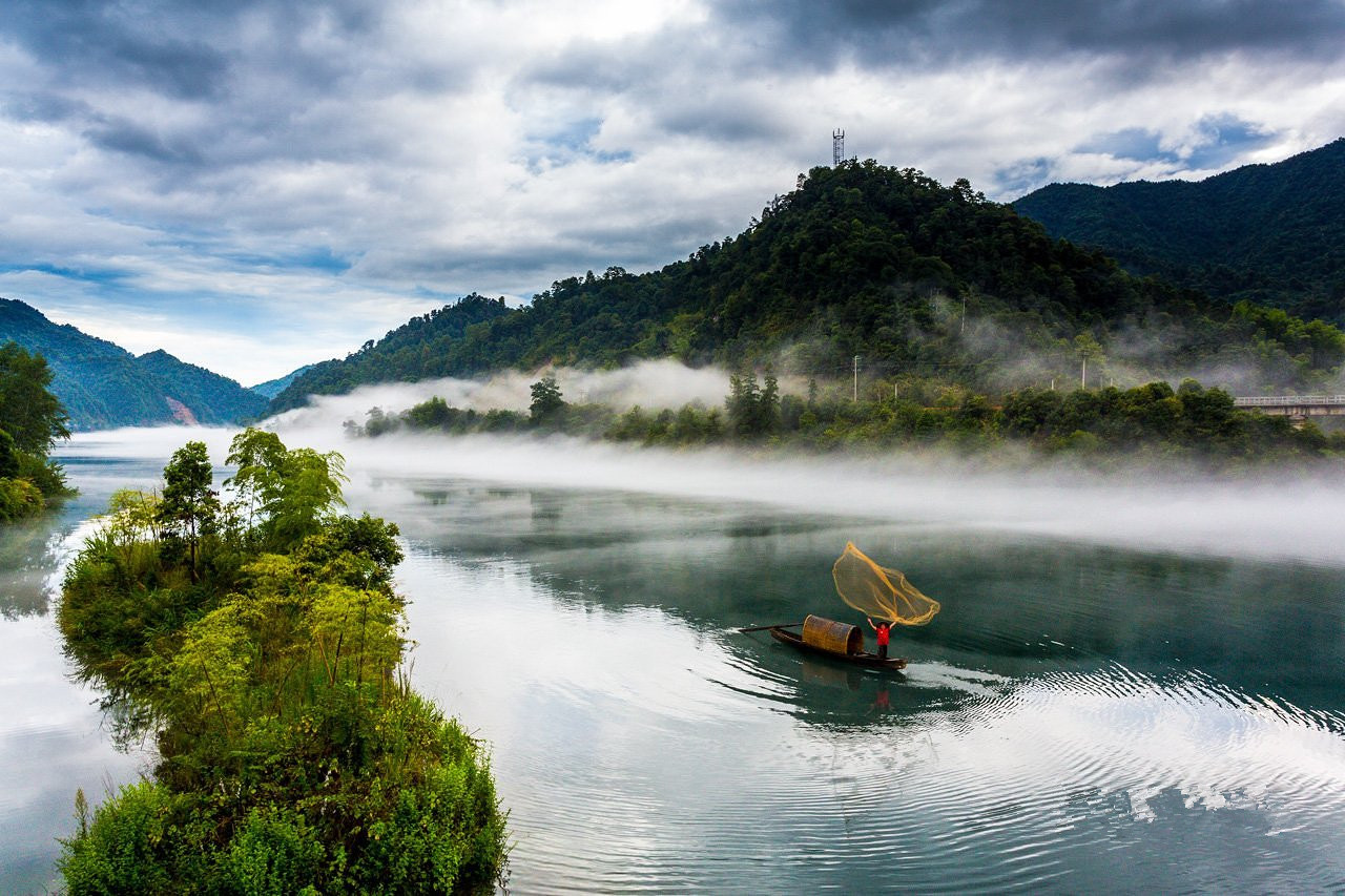 纯玩0购物郴州高椅岭或大王寨或飞天山雾漫小东江猴古山瀑布东江大坝