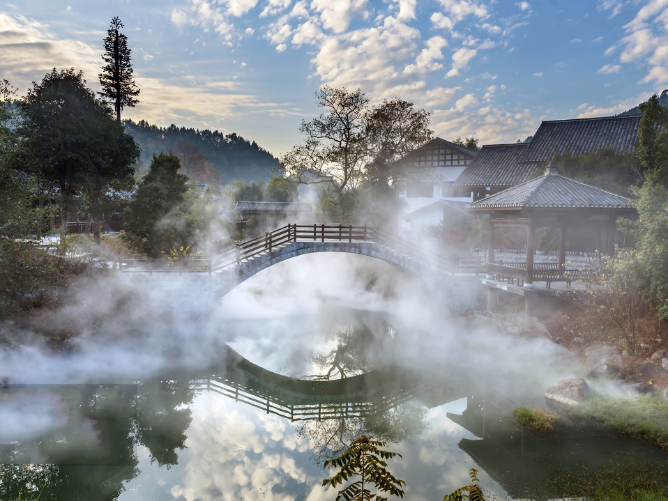 湖南 自由行攻略 銅鼓縣湯裡森林溫泉旅遊度假區位於大塅鎮隘口村