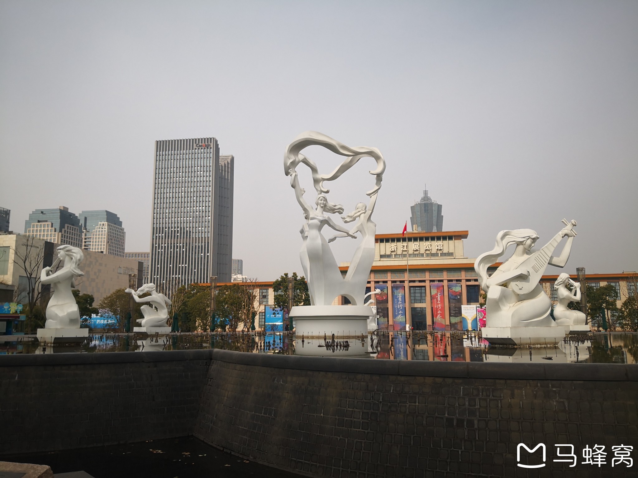 杭州武林广场,浙江展览馆
