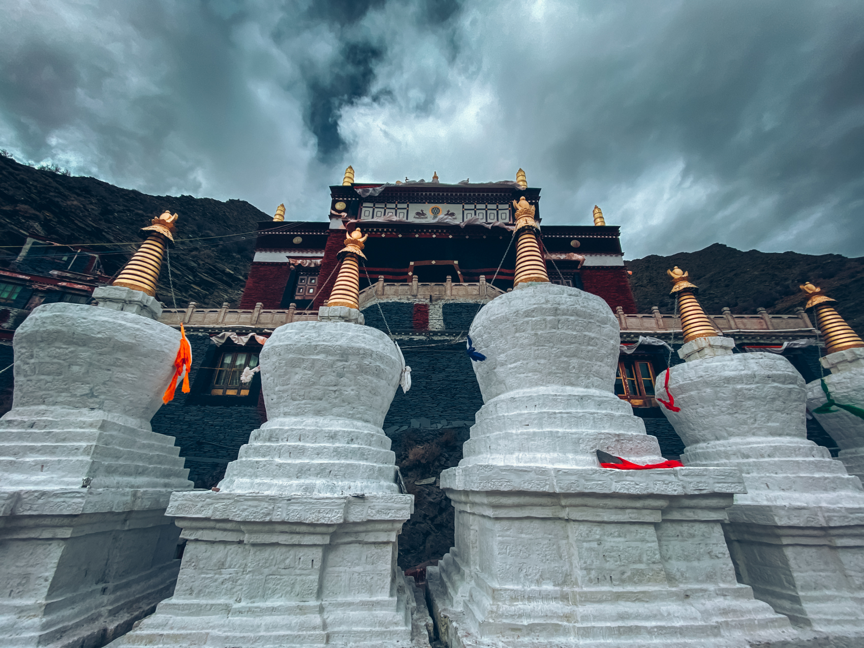 西藏往西 佛寺传佛|萨迦古城,探秘西藏人文风情