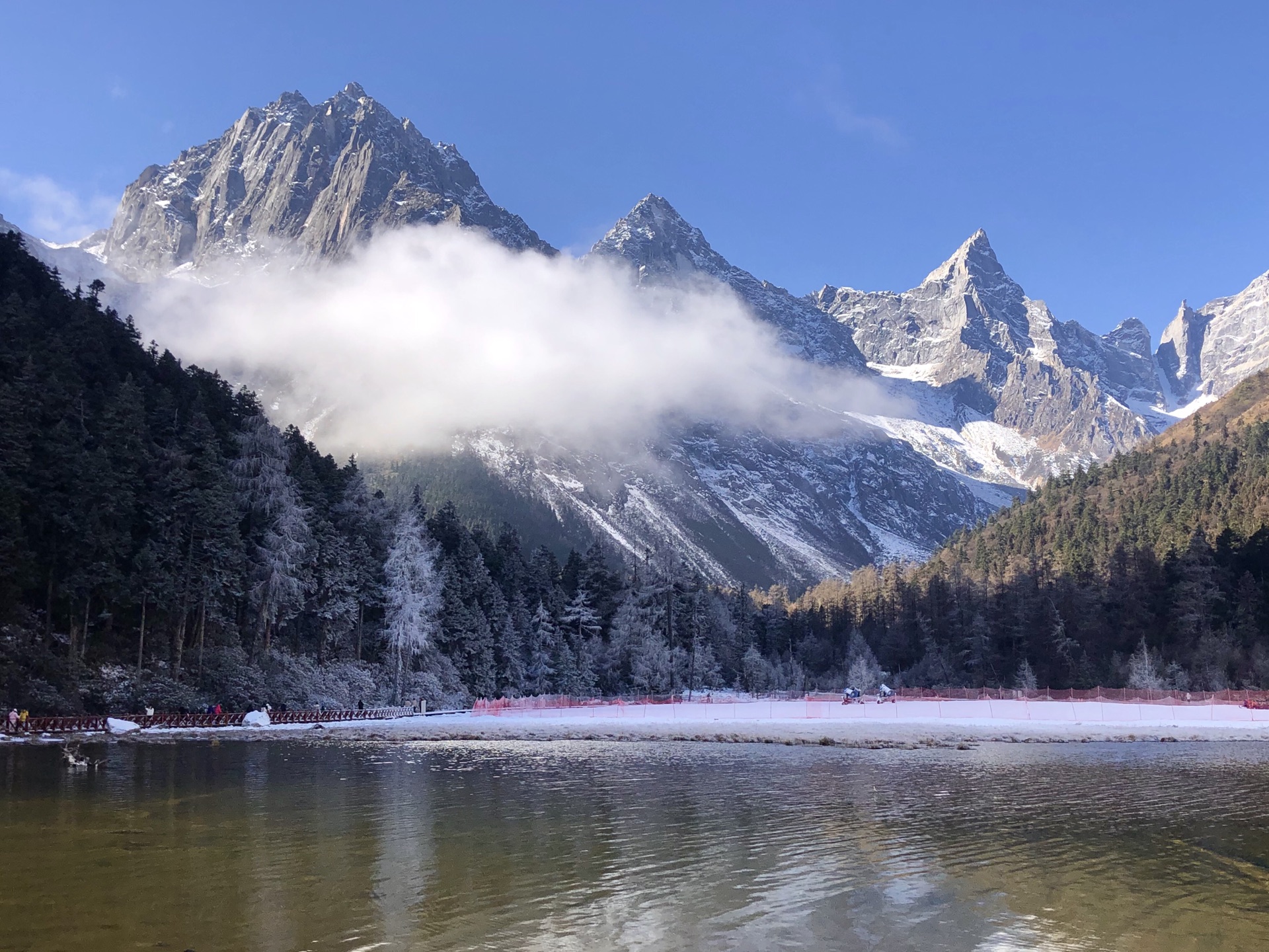 畢棚溝 達古冰川 鷓鴣山 滑雪賞景3日遊