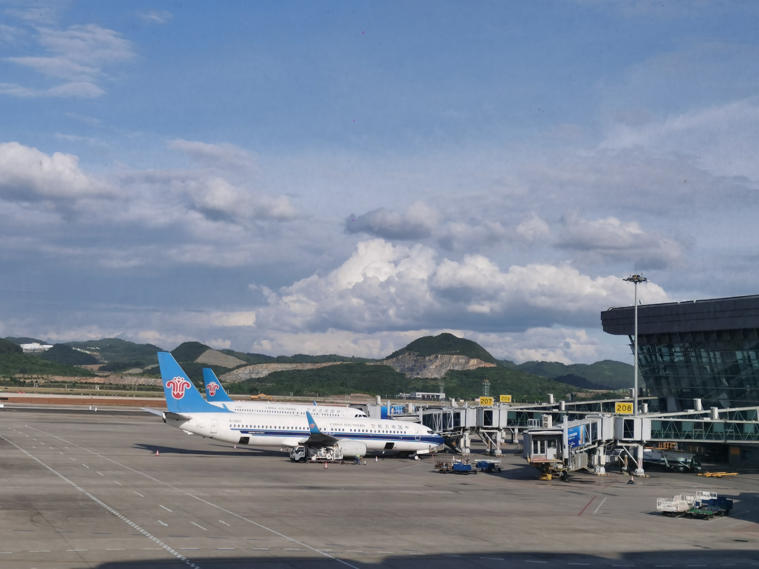 龙洞堡机场t2航站楼图片