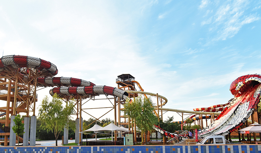 渔岛温泉景区或沙雕海洋乐园 二选一北戴河一日游(北戴河区上门接送