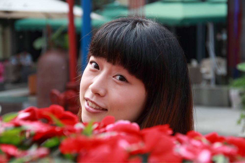 cm确实矮了··在花丛中只能看到我的头······怡宝说我太矮了