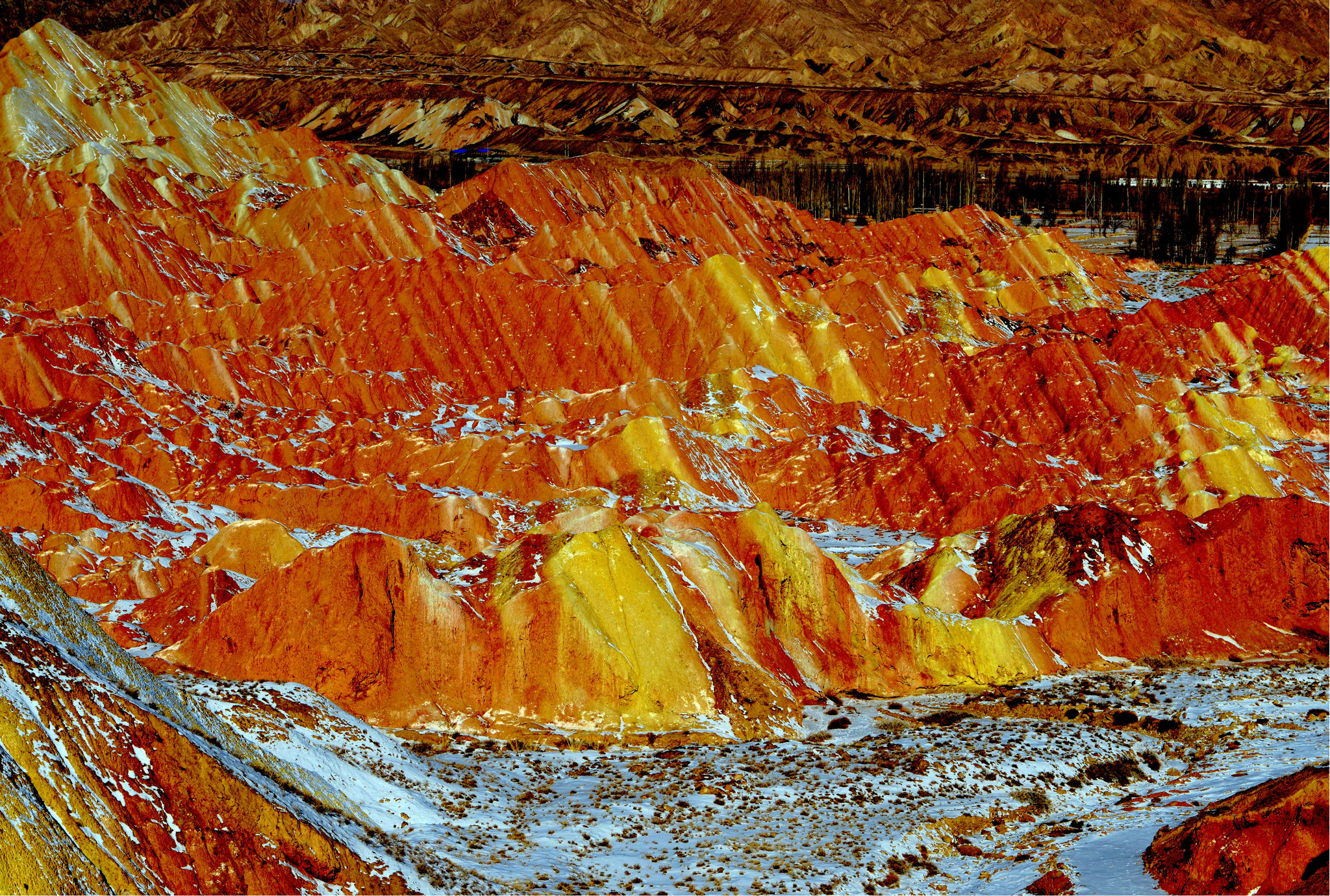 赤橙黄绿青蓝紫,谁持彩练当空舞