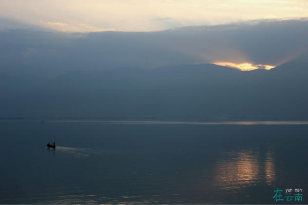 海月什么时候出的 wKgB4lJETc2APt59AAg2w_5xQYs99.jpeg?imageView2%2F2%2Fw%2F600%2Fq%2F90