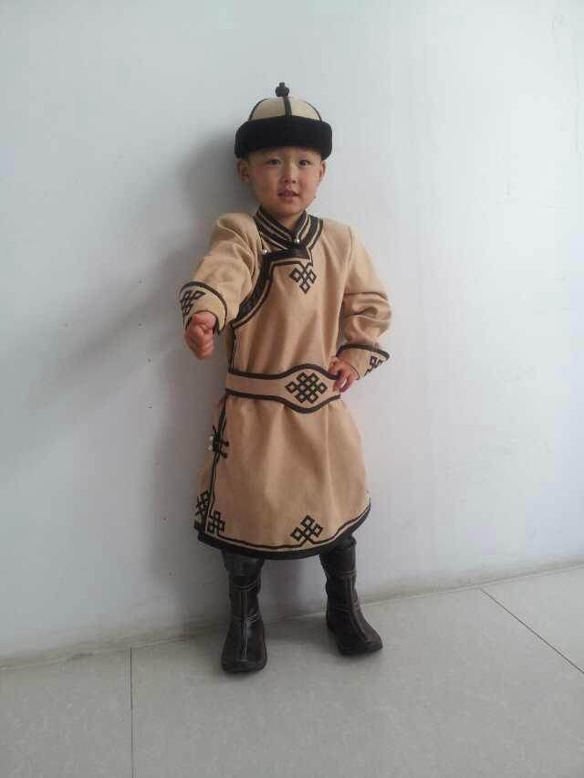 国内旅游目的地            张师傅对我说他正为儿子上蒙语学校还是上