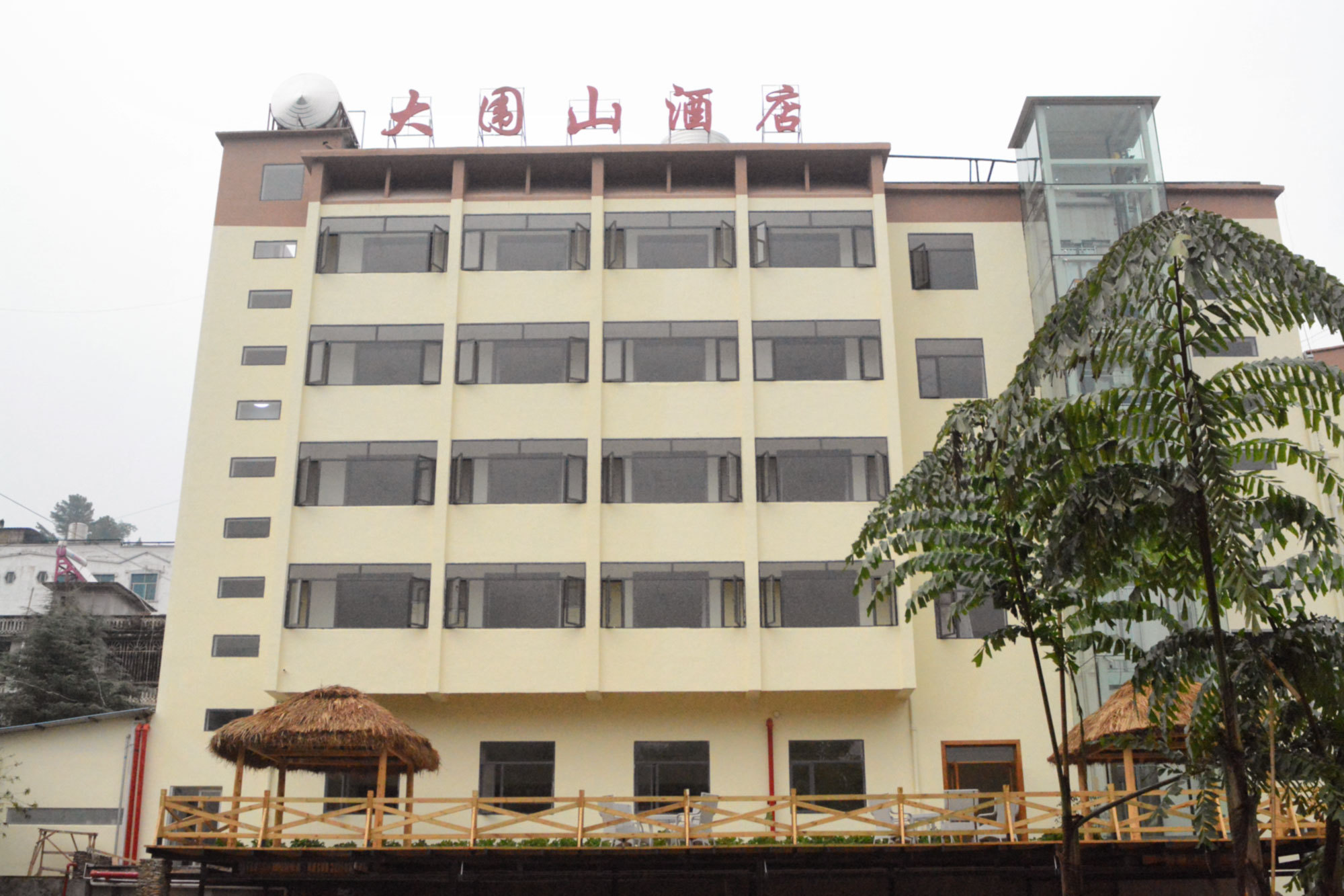 屏边大围山酒店