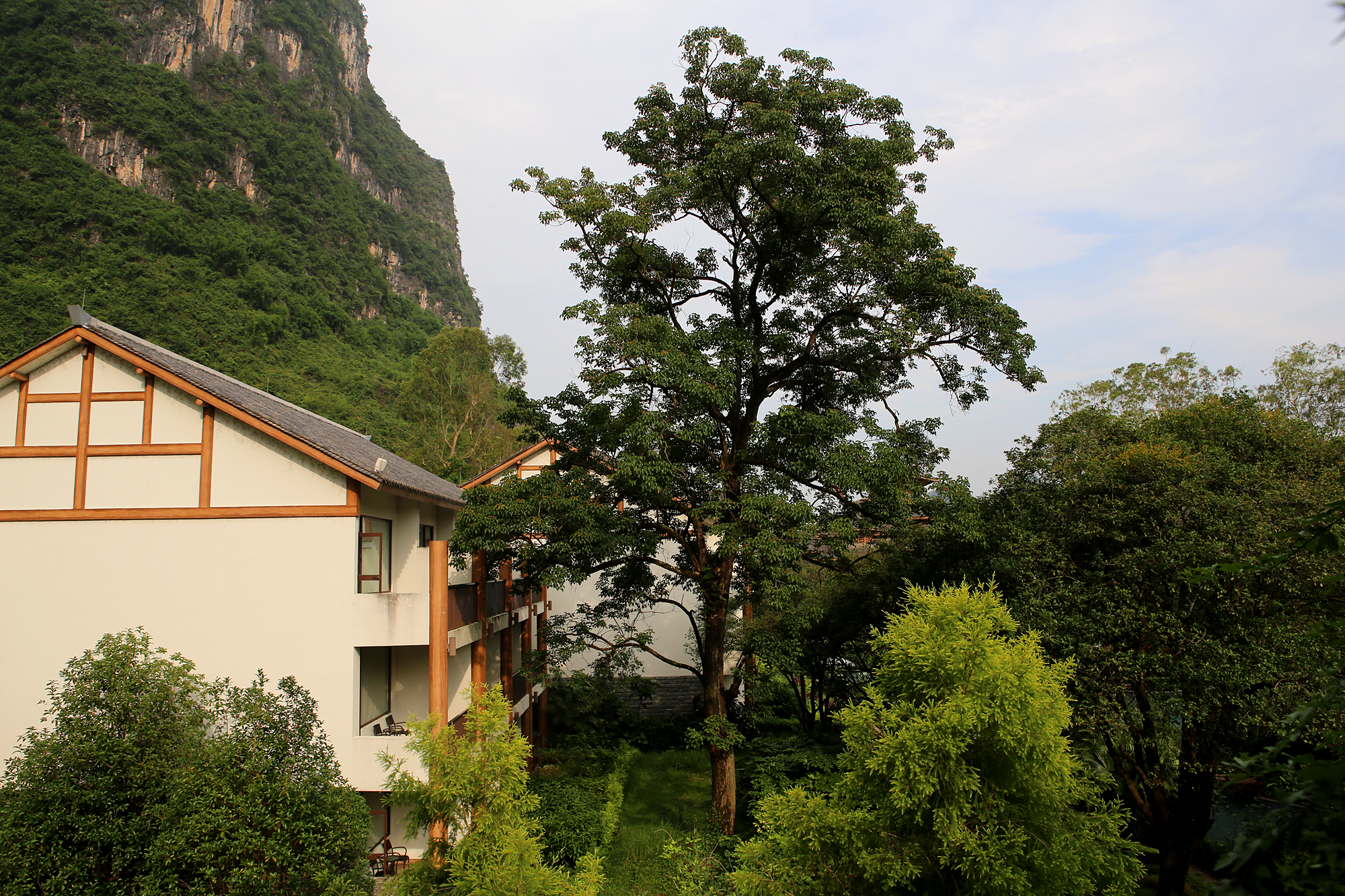 阳朔山畔度假酒店