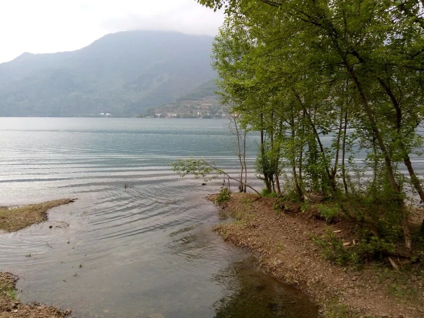 雷波馬湖 馬湖位於四川省涼山彝族自治州雷波縣黃琅鎮境內,距縣城47