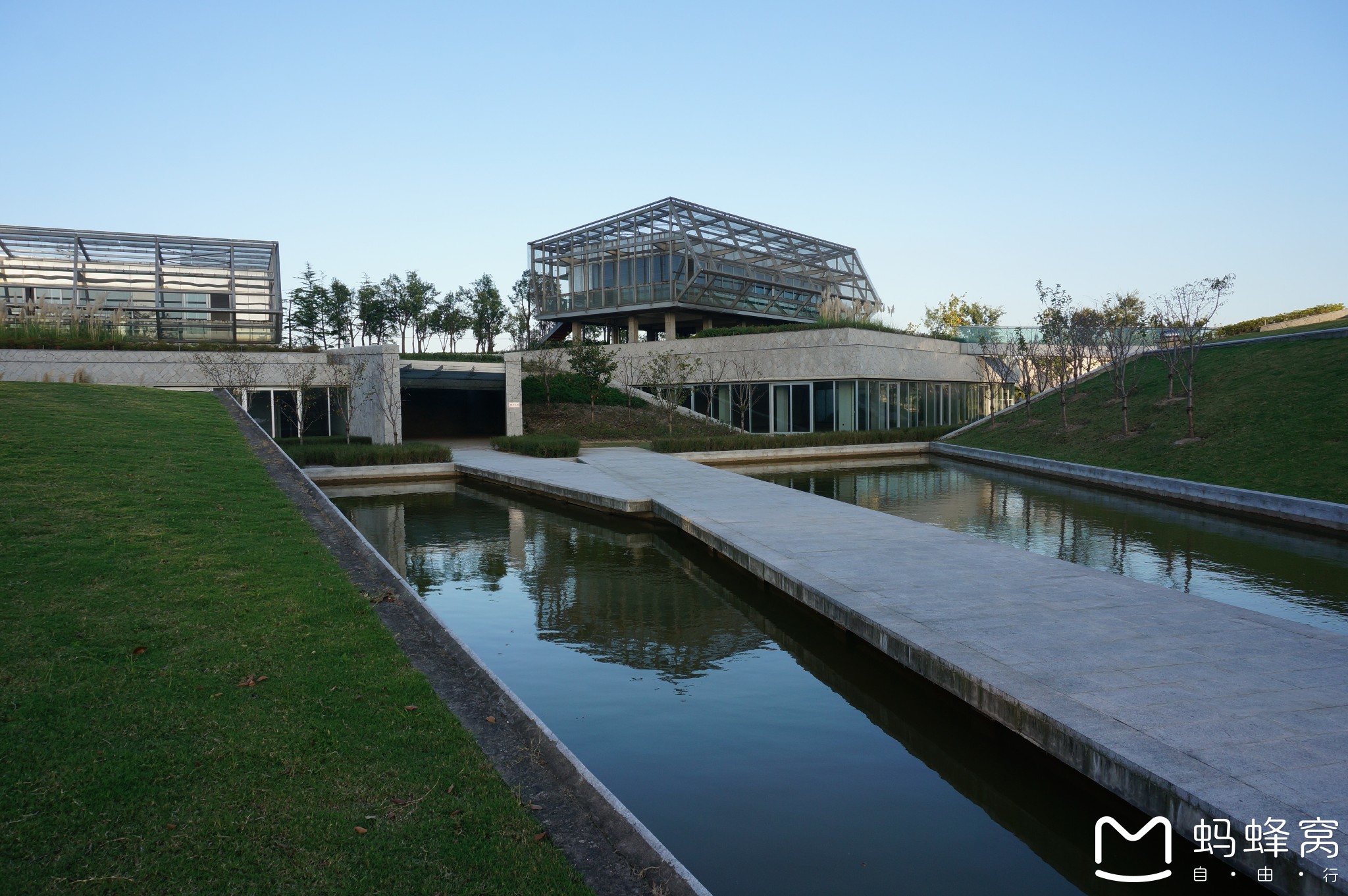 匯龍潭和嘉定孔廟 嘉定新城:紫氣東來公園,遠香湖,嘉定圖書館,保利大