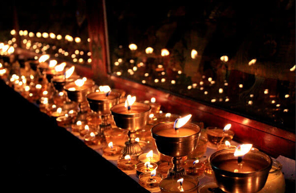 西藏特色节日:萨嘎达瓦节