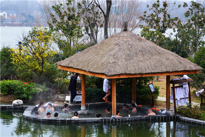 集北方妙景之雄 兼南方佳境之秀 扬州天乐湖温泉电子门票