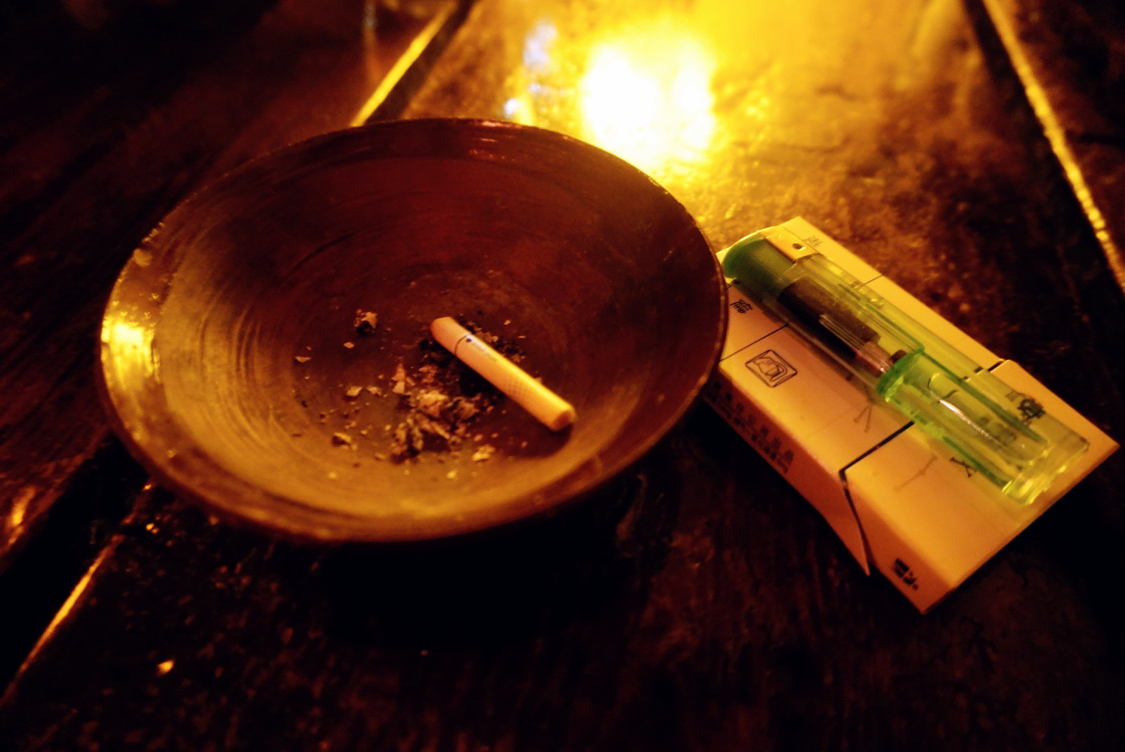 成都蜂王酒吧人均消费_蜂王酒吧(2)