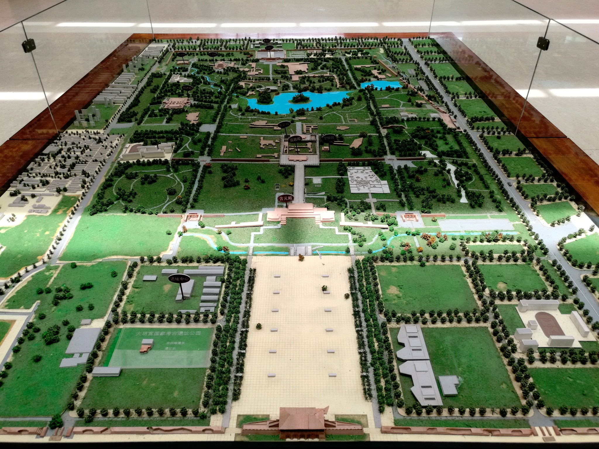 大明宫国家遗址公园,看壮观的微缩建筑群