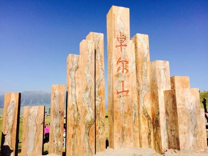 八月,我们去西北吧