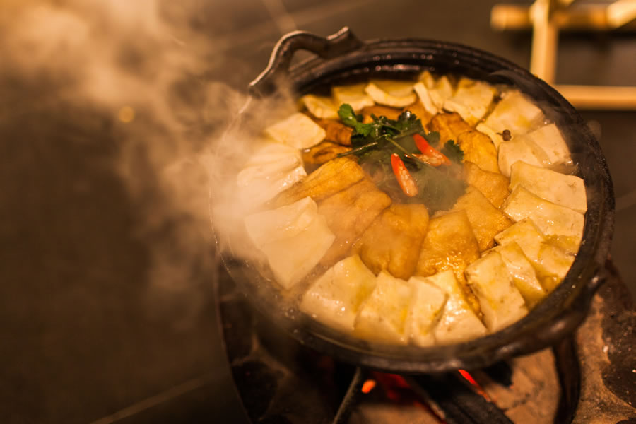      :延庆 山楂小院的特色火盆锅